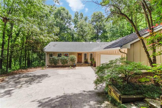 100 Kings Mill Court, Roswell, GA 30075