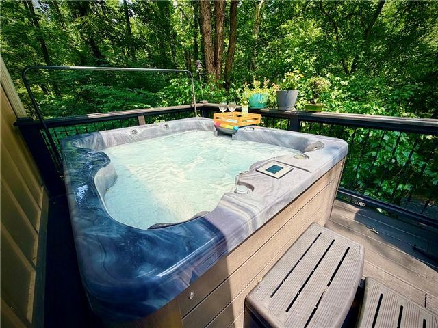 100 Kings Mill Court, Roswell, GA 30075