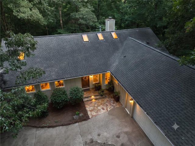 100 Kings Mill Court, Roswell, GA 30075