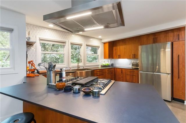 100 Kings Mill Court, Roswell, GA 30075