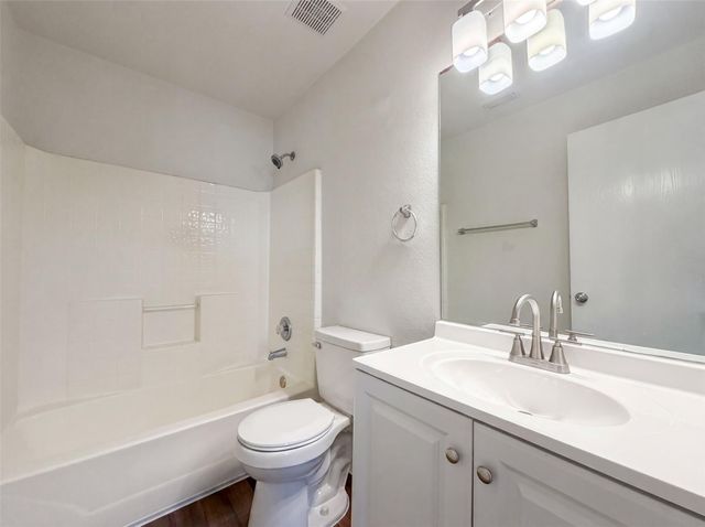 3338 Dartmouth Field Lane, Fresno, TX 77545