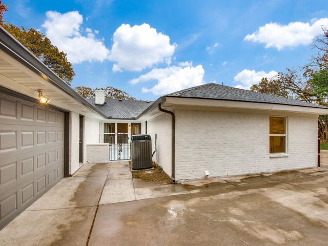 1021 Oakwood Drive, Keller, TX 76248