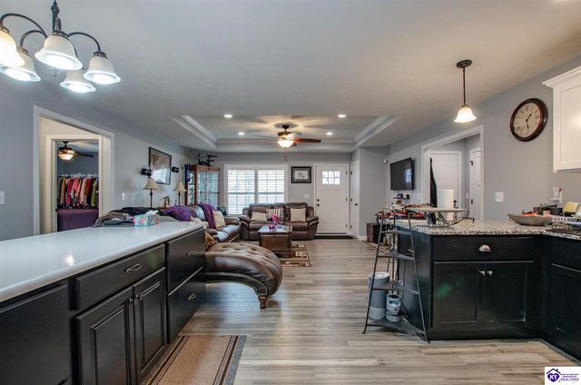 101 Peach Drive, Radcliff, KY 40160