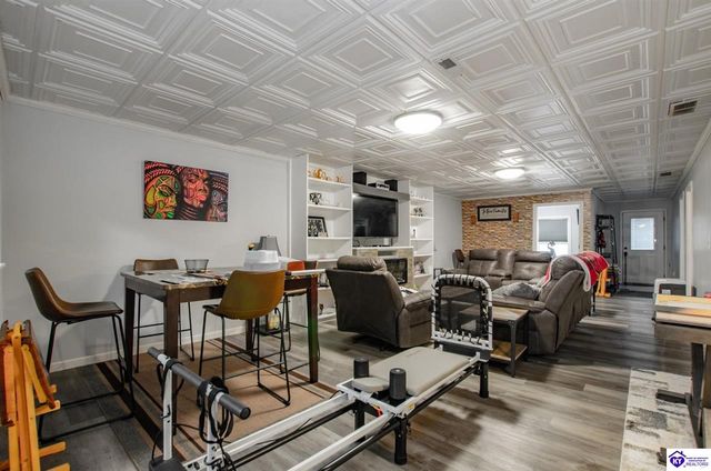 101 Peach Drive, Radcliff, KY 40160