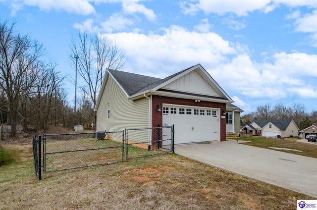 101 Peach Drive, Radcliff, KY 40160