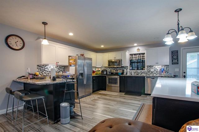 101 Peach Drive, Radcliff, KY 40160