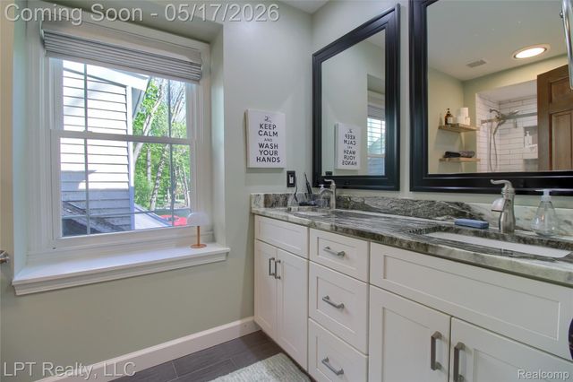 47300 Maplebrook, Northville Township, MI 48168