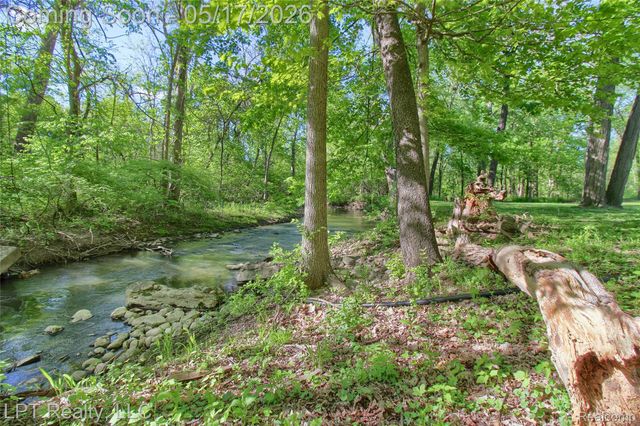 47300 Maplebrook, Northville Township, MI 48168