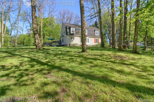 47300 Maplebrook, Northville Township, MI 48168