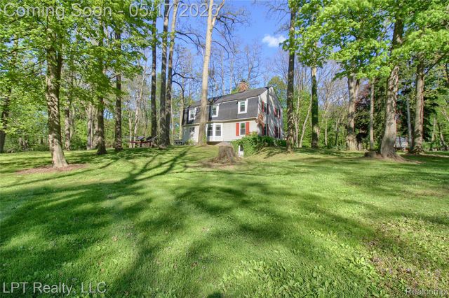 47300 Maplebrook, Northville Township, MI 48168