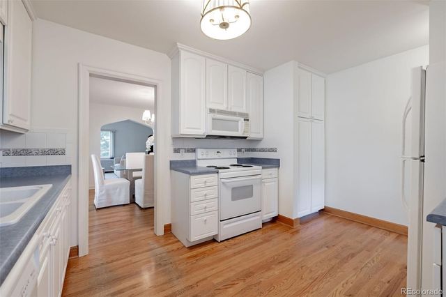 4524 Montview Boulevard, Denver, CO 80207
