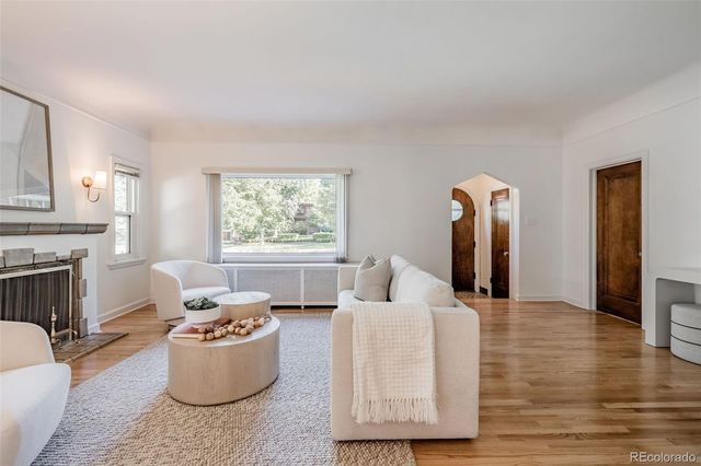 4524 Montview Boulevard, Denver, CO 80207