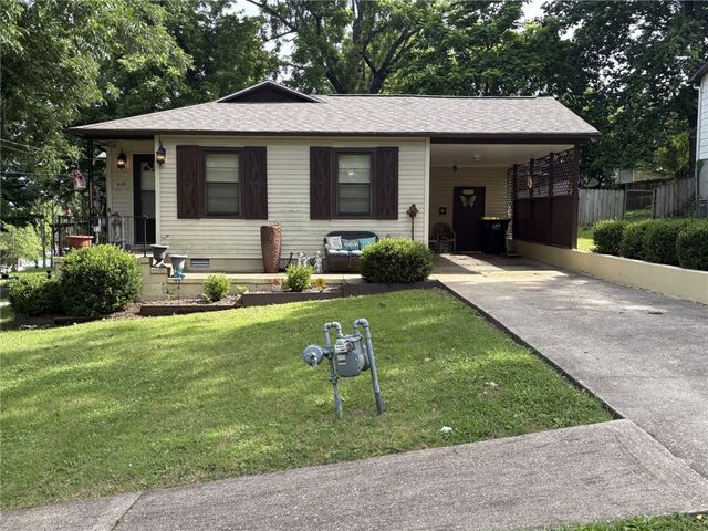 628 W College Avenue, Harrison, AR 72601
