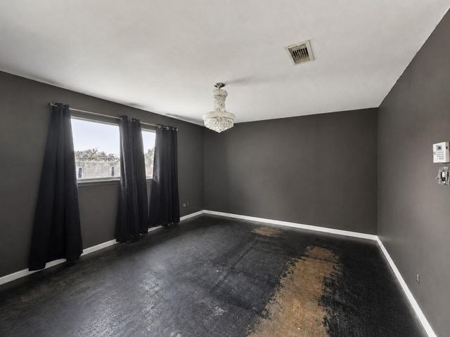 1105 E Adoue Street, Alvin, TX 77511