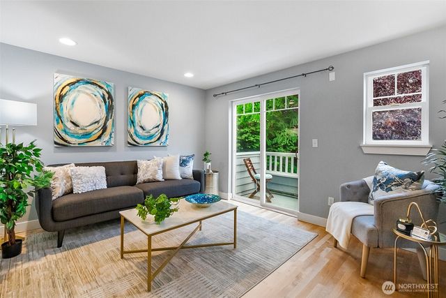 1533 NW 51st Street, Seattle, WA 98107