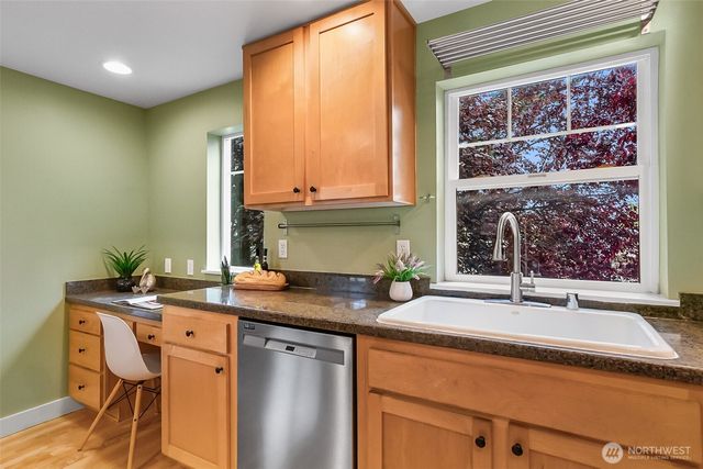 1533 NW 51st Street, Seattle, WA 98107