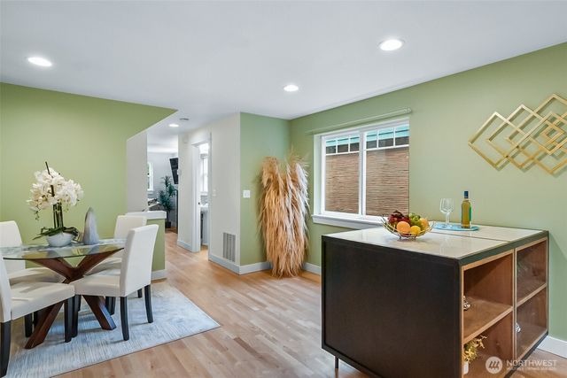 1533 NW 51st Street, Seattle, WA 98107