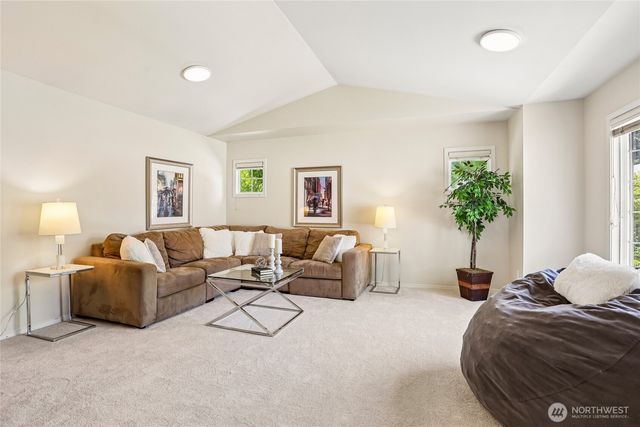 2906 257th Place SE, Sammamish, WA 98075