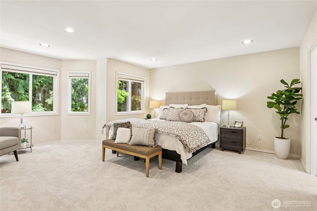 2906 257th Place SE, Sammamish, WA 98075