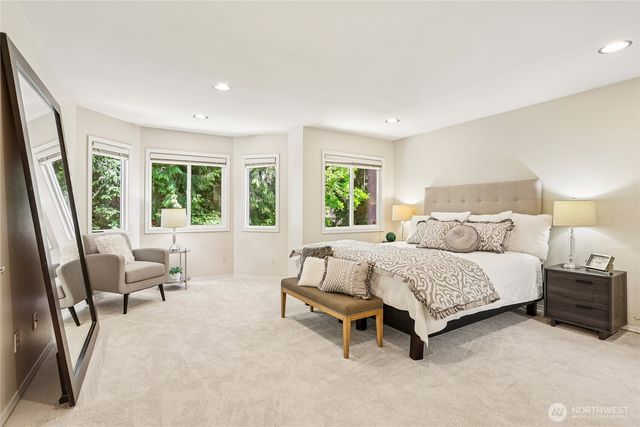 2906 257th Place SE, Sammamish, WA 98075