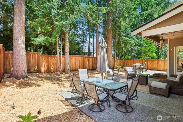 2906 257th Place SE, Sammamish, WA 98075
