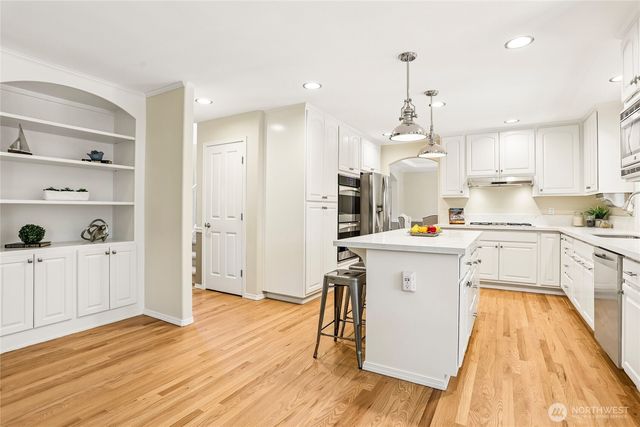 2906 257th Place SE, Sammamish, WA 98075