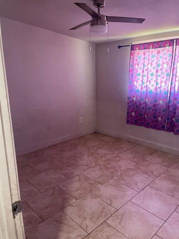 2326 E Hampton Way, Fresno, CA 93726