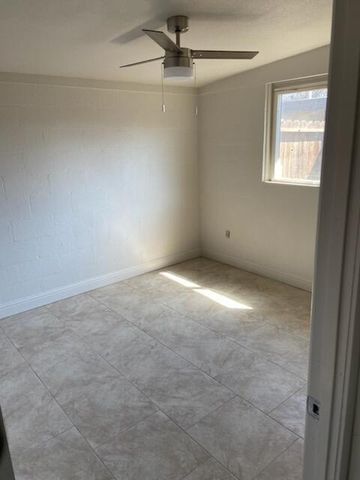 2326 E Hampton Way, Fresno, CA 93726