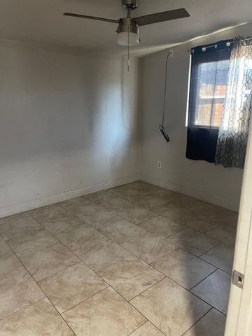 2326 E Hampton Way, Fresno, CA 93726