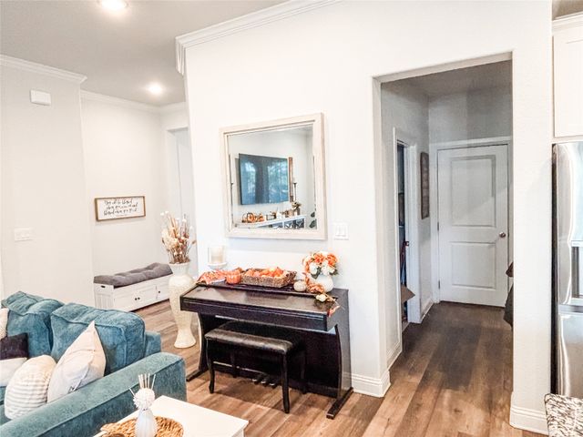 318 Osage Court, Krum, TX 76249