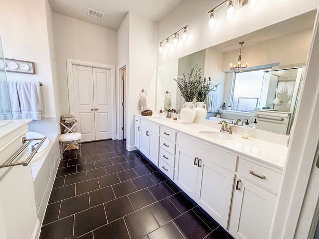 318 Osage Court, Krum, TX 76249