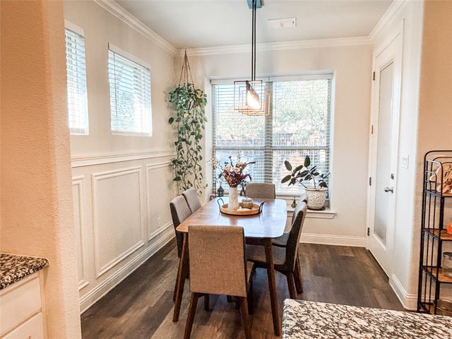 318 Osage Court, Krum, TX 76249