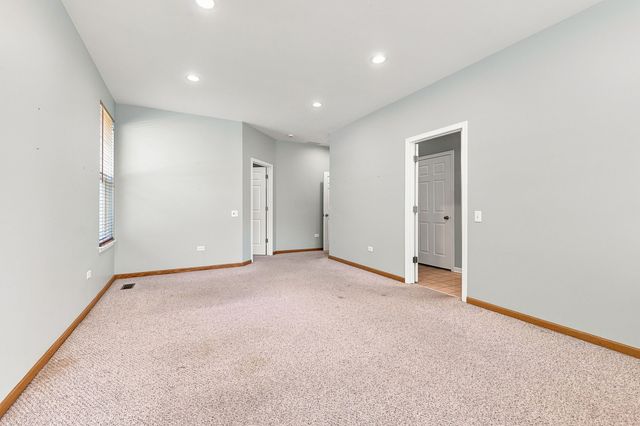 12655 Horseshoe Trail, Huntley, IL 60142