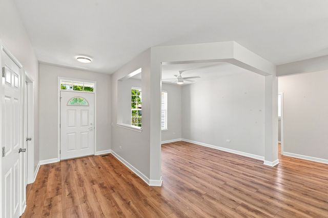 12655 Horseshoe Trail, Huntley, IL 60142