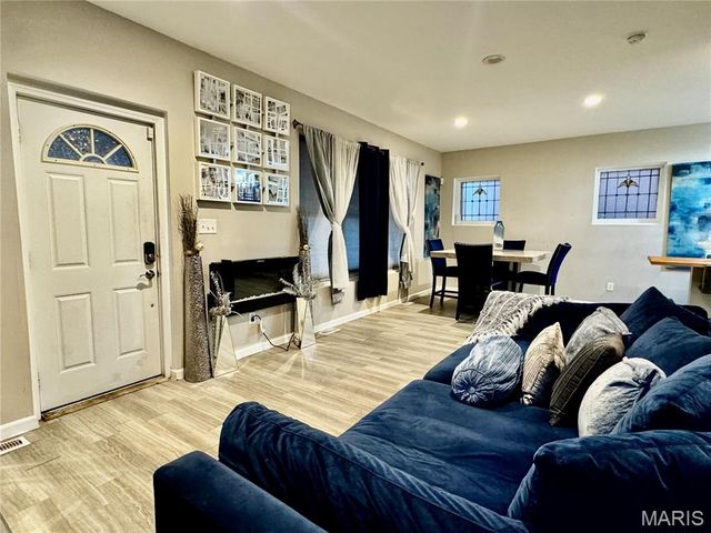 5411 Tennessee Avenue, St Louis, MO 63111