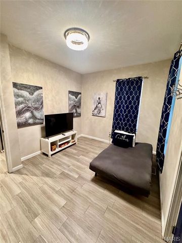 5411 Tennessee Avenue, St Louis, MO 63111