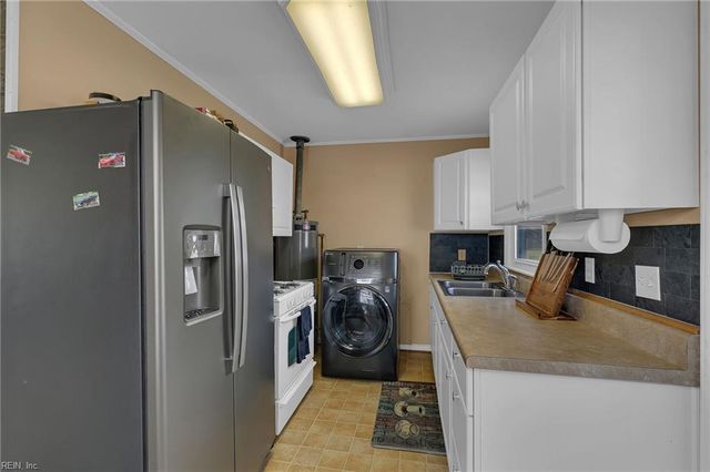 901 77th ST, Newport News, VA 23605