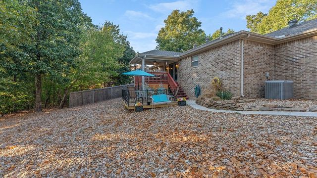2 Brent Lane, Bella Vista, AR 72714