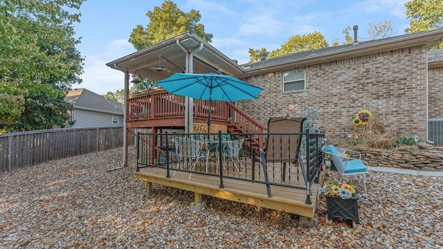2 Brent Lane, Bella Vista, AR 72714