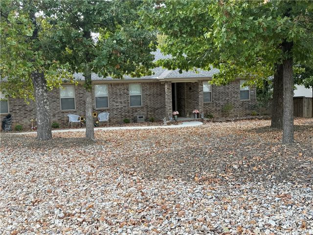 2 Brent Lane, Bella Vista, AR 72714