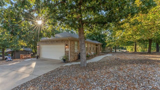 2 Brent Lane, Bella Vista, AR 72714