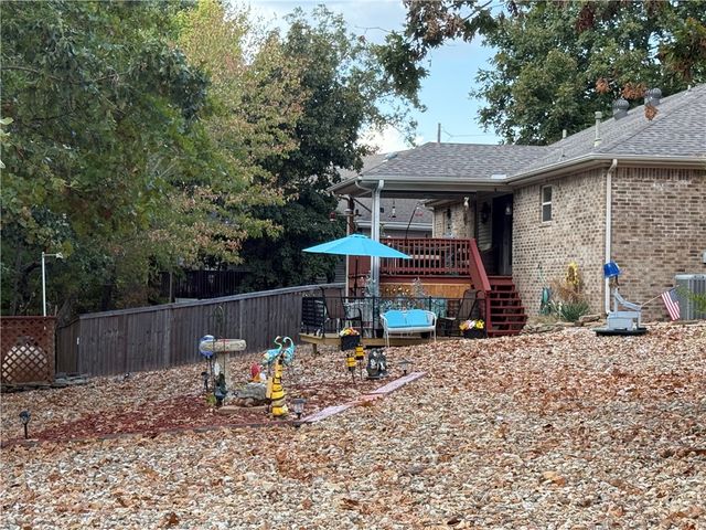 2 Brent Lane, Bella Vista, AR 72714