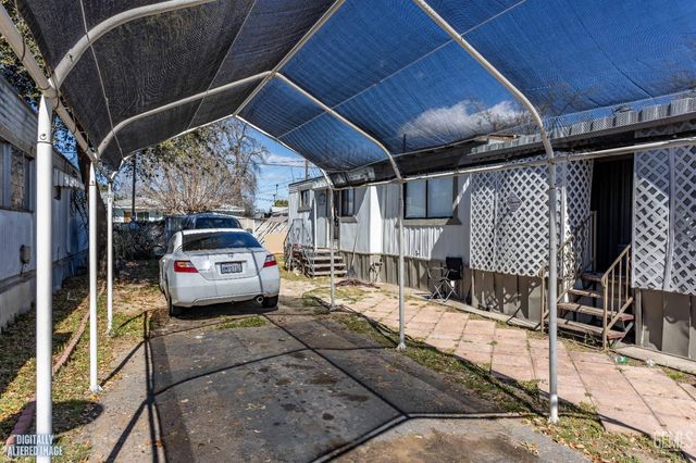 510 Roberts Lane 53, Bakersfield, CA 93308