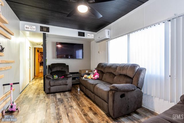 510 Roberts Lane 53, Bakersfield, CA 93308