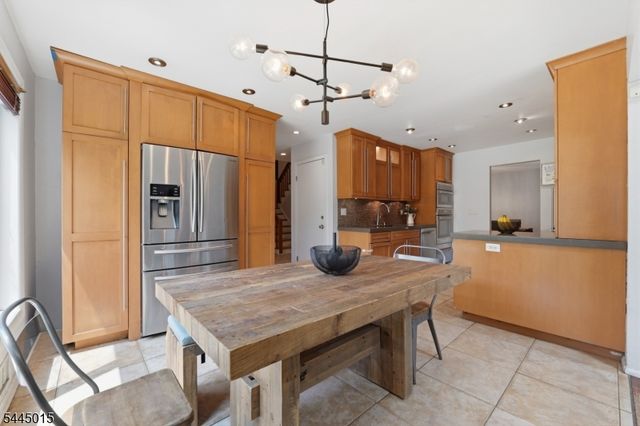 8 N Bayard Ln, Mahwah Twp., NJ 07430