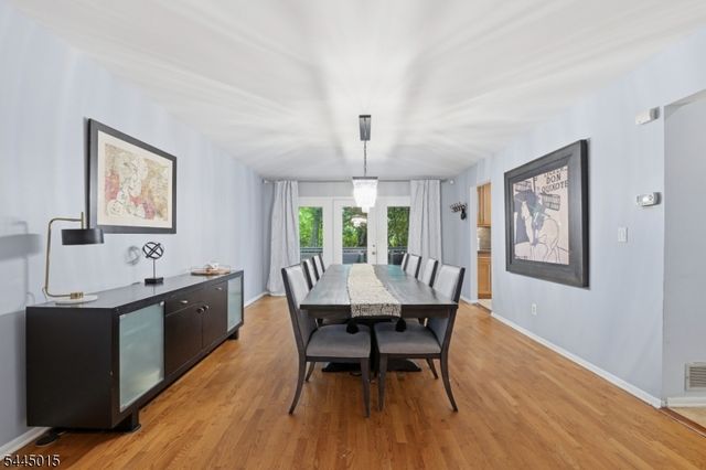 8 N Bayard Ln, Mahwah Twp., NJ 07430