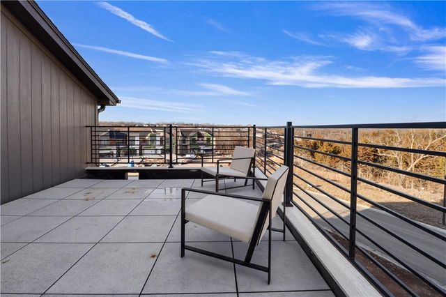 22504 W 93rd Terrace, Lenexa, KS 66227