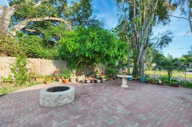 1109 S SAN REMO AVENUE, Clearwater, FL 33756