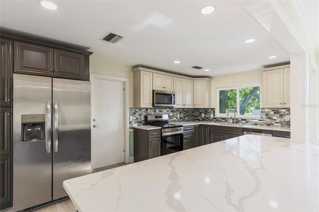 1109 S SAN REMO AVENUE, Clearwater, FL 33756