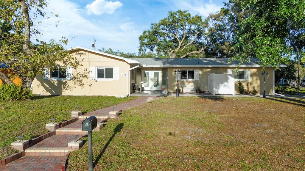 1109 S SAN REMO AVENUE, Clearwater, FL 33756